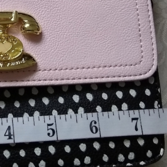 🆕️ Very Rare Betsey Johnson Elegant Rotary Phone Bag - Picture 8 of 10